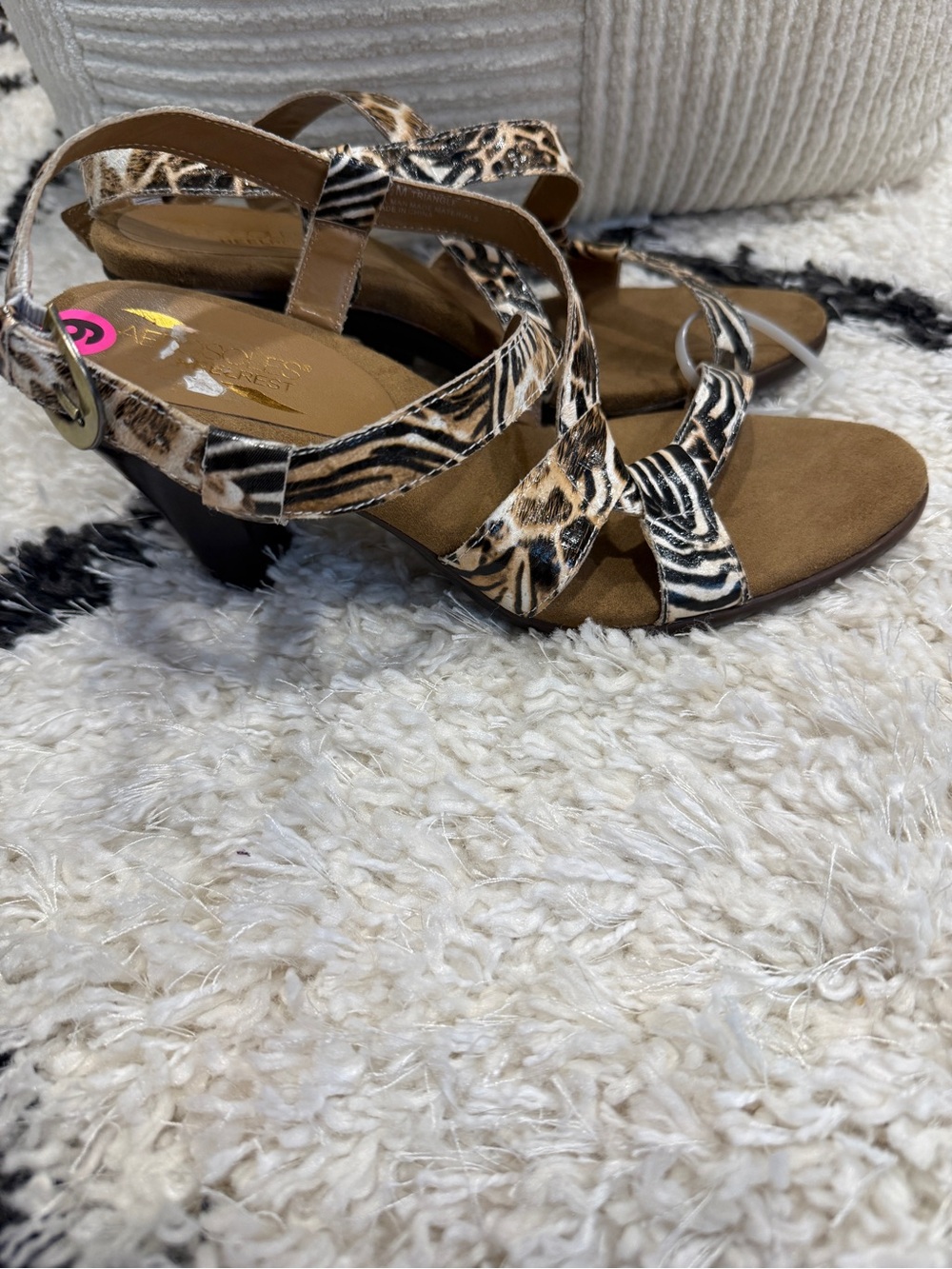 Aerosoles Heel Rest Mixed Animal Print Strappy Slingback Sandals Size 9 - Picture 5 of 11